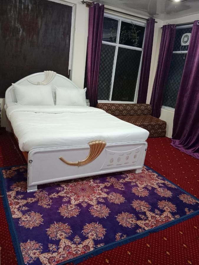 Golden Ibex Resort Скарду Екстериор снимка