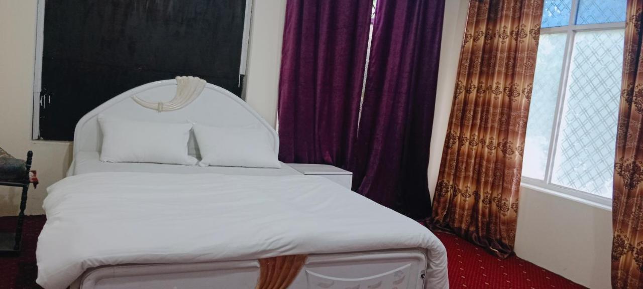 Golden Ibex Resort Скарду Екстериор снимка