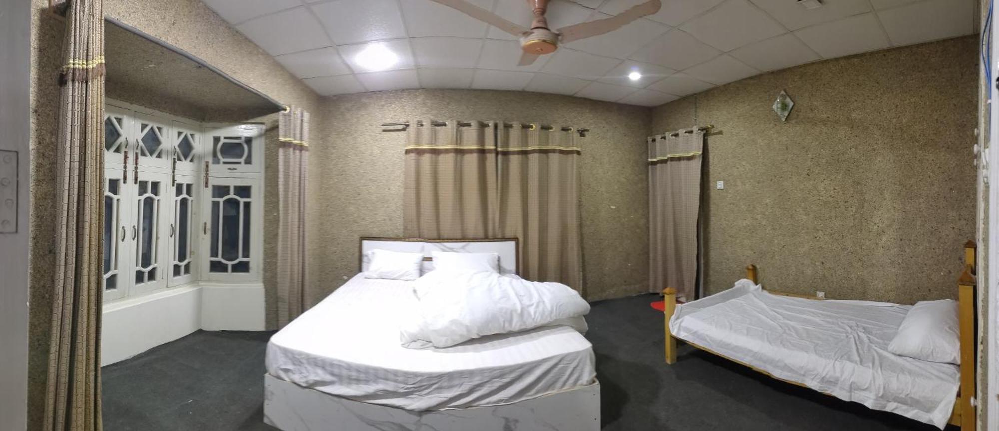 Golden Ibex Resort Скарду Екстериор снимка