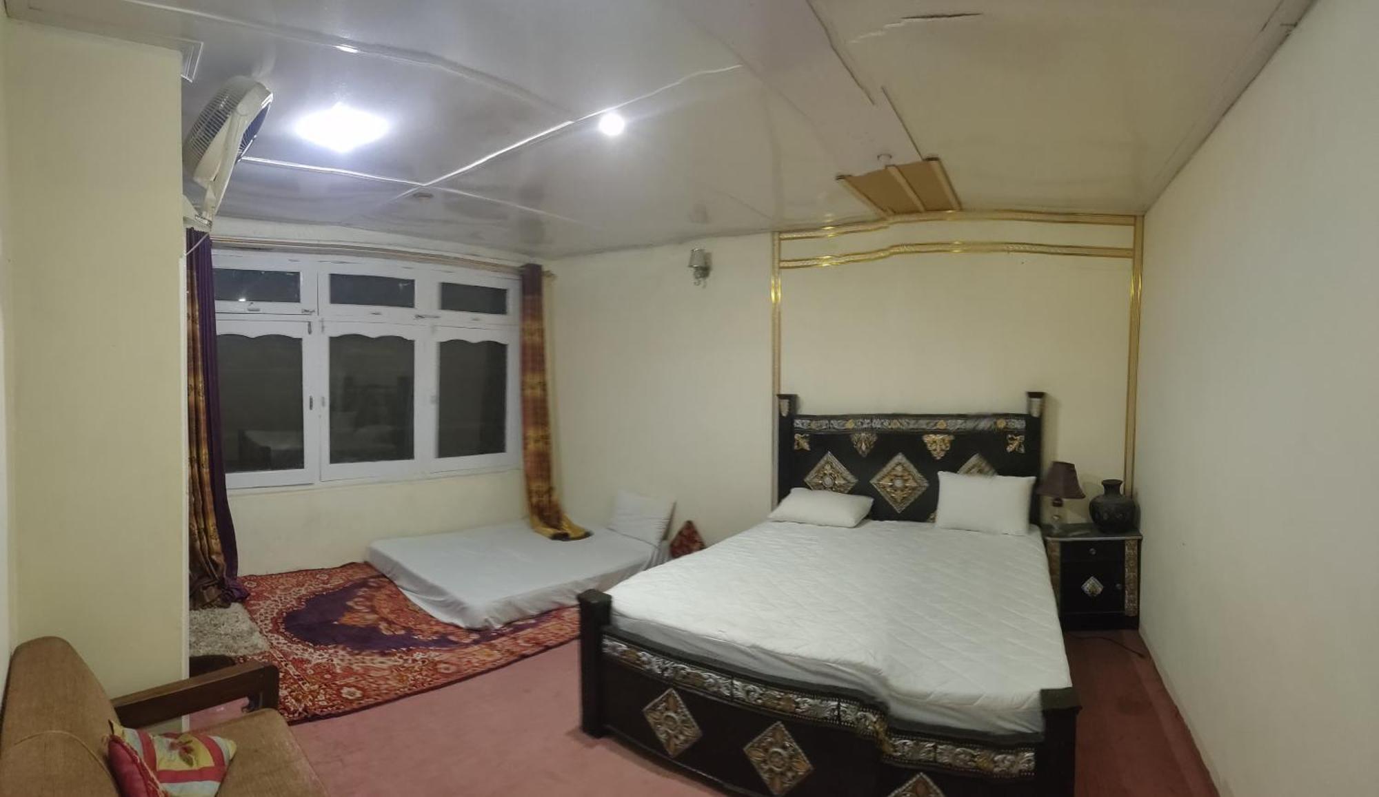 Golden Ibex Resort Скарду Екстериор снимка