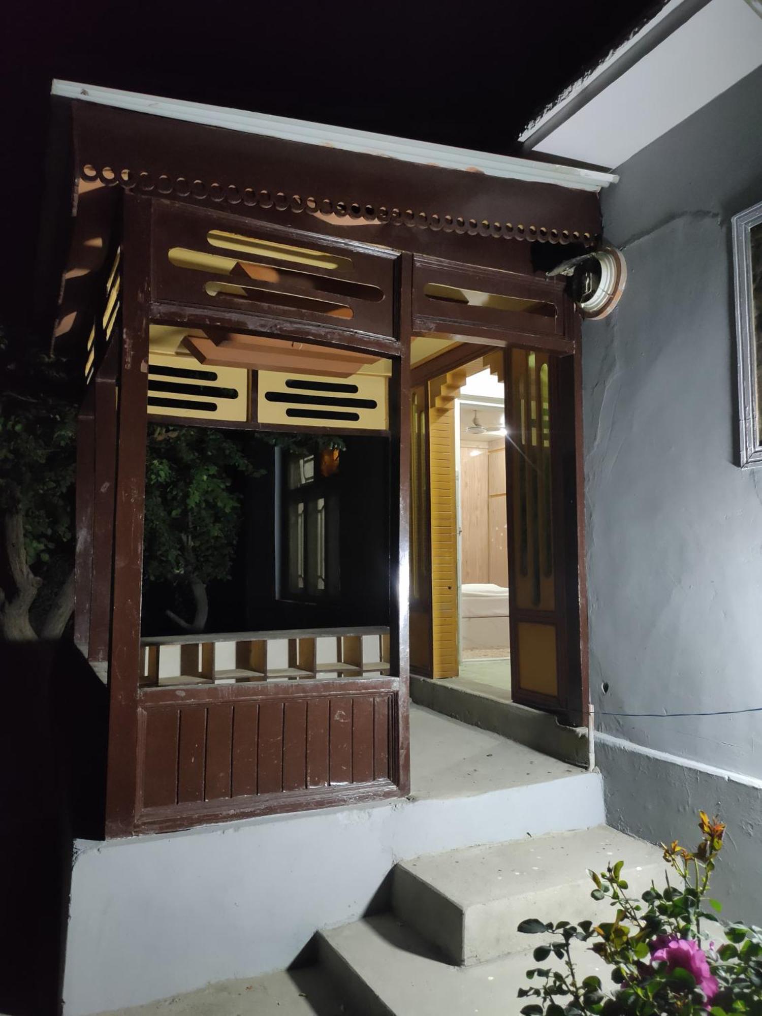 Golden Ibex Resort Скарду Екстериор снимка