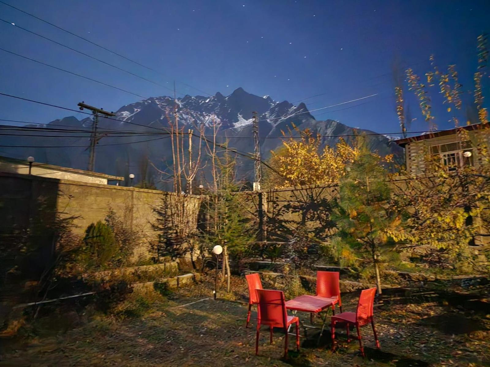 Golden Ibex Resort Скарду Екстериор снимка