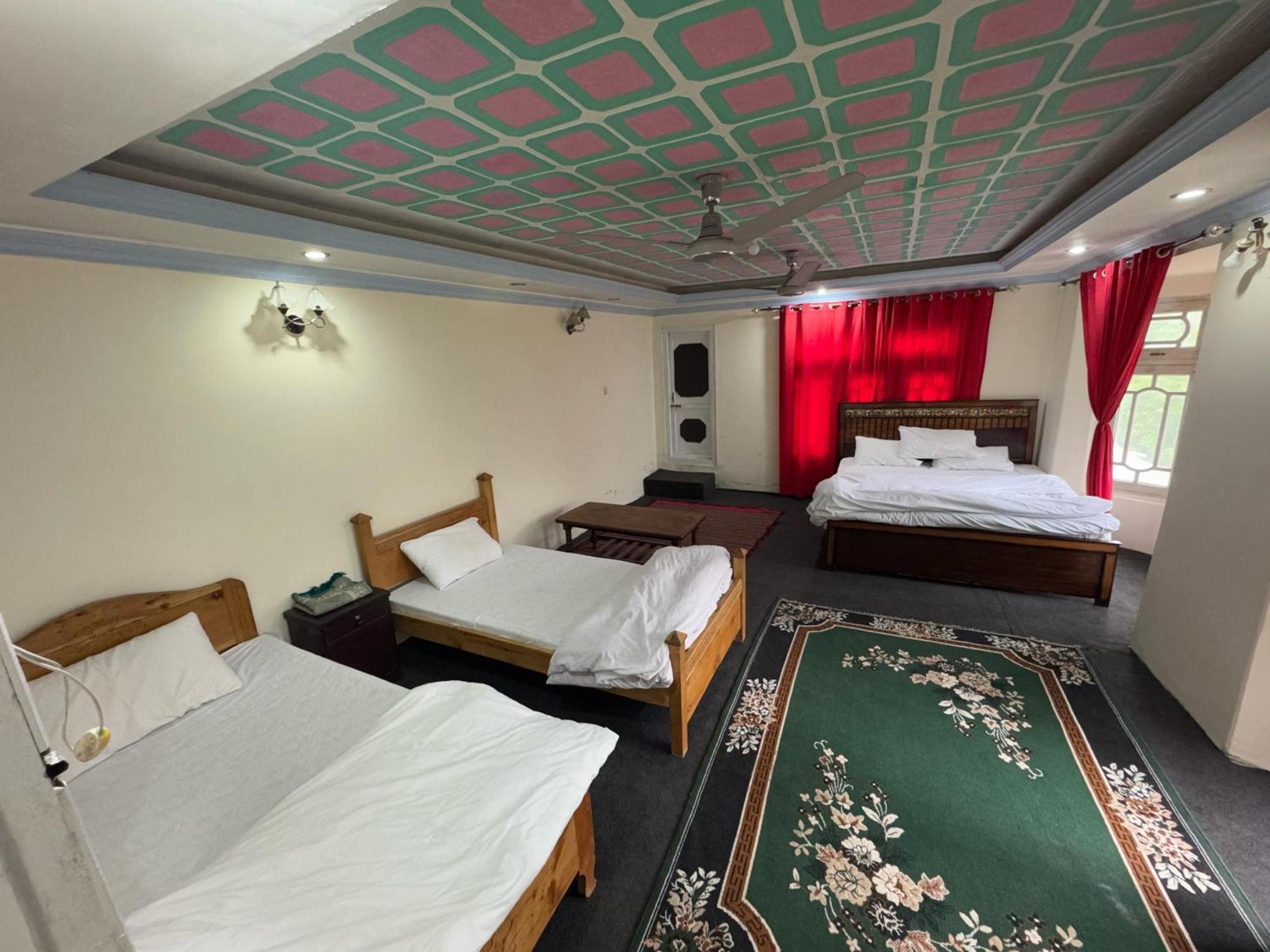 Golden Ibex Resort Скарду Екстериор снимка